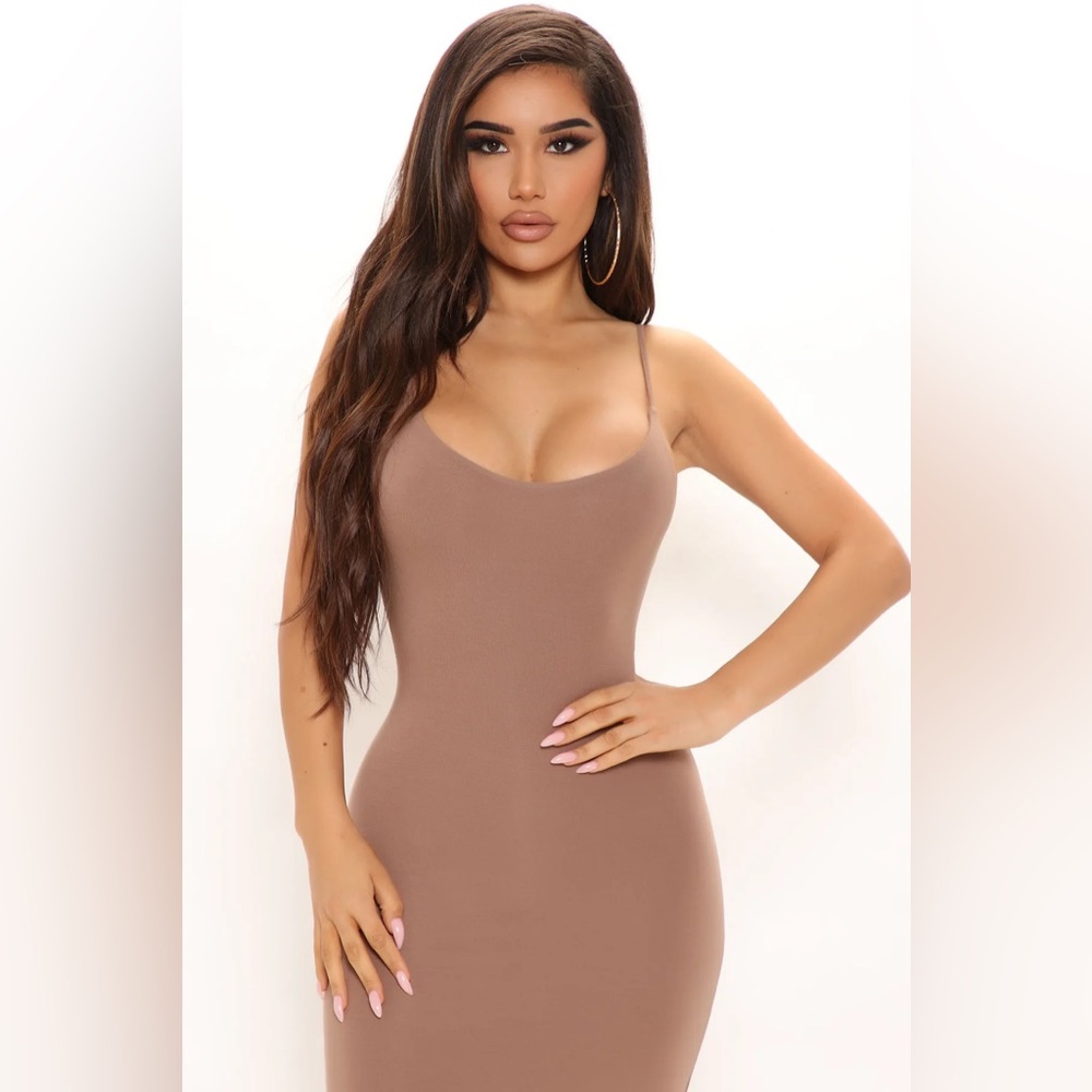 39-Elegant Tan Maxi Dress - Picture 2 of 5